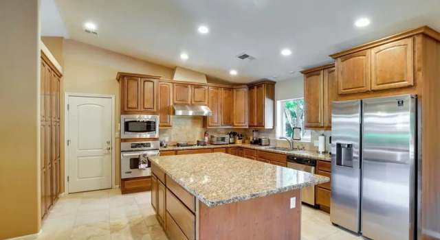 Коттедж с 3 комнатами Mesa Retreat: Pool, Hot Tub & Yard Near Downtown