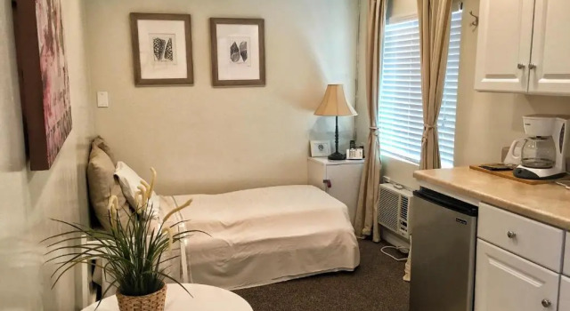 Полулюкс El Rancho Motel