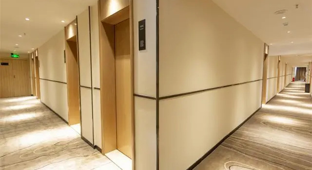 City Comfort Inn Yongzhou Xiaoxiang Bridge Xinhua Bookstore, Prenota Hotel Hotel a Yongzhou con parcheggio, Parcheggio