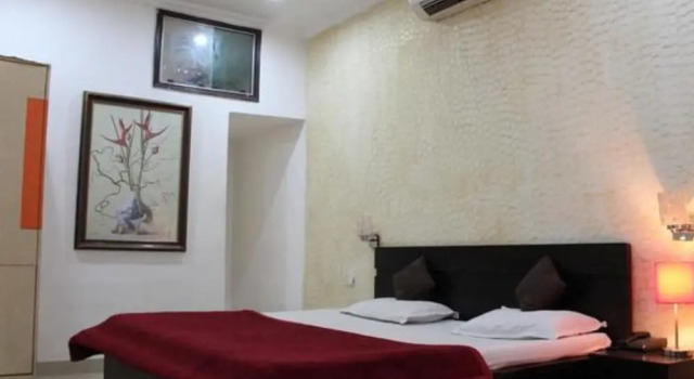 Номер Deluxe Hotel Amit Regency
