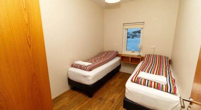 Коттедж Comfort Hrimland Cottages