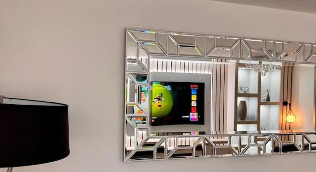 Коттедж Luxurious Majestic 4 Bedroom- Free Parking