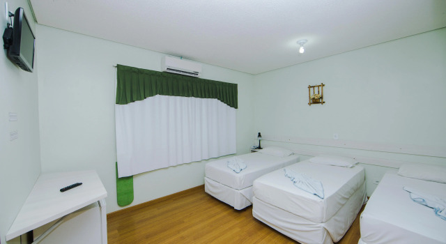 Hotel e Pousada Caroline, Забронировать Отель Отели Фос-ду-Игуасу с бассейном, рядом с Country Club, Бассейн