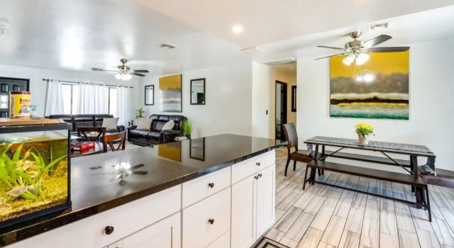 Коттедж Pet-friendly House ~ 2 Mi to Lake Havasu Beach!