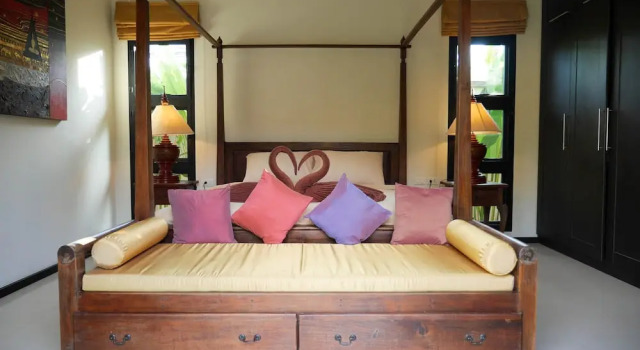 Vacation Pool Villa Naiharn Phuket