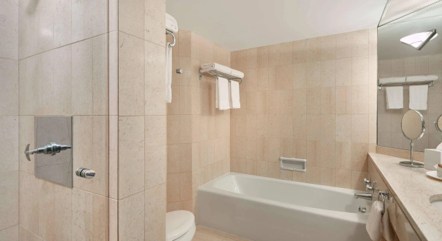 Двухместный номер Standard Metropolitan Hotel Vancouver