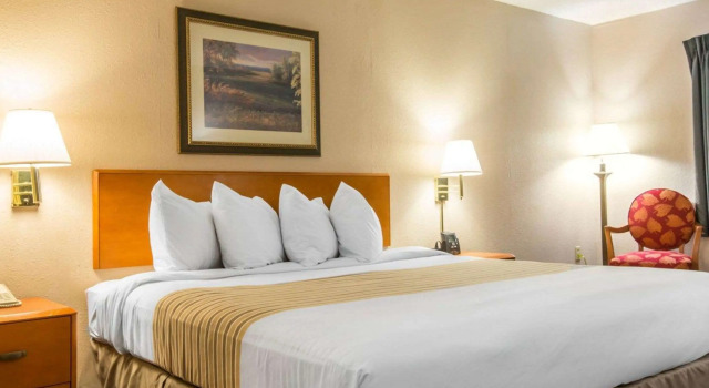 Двухместный номер Standard Econo Lodge Inn & Suites Columbus near Fort Benning