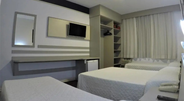 Четырёхместный номер Standard Hotel Gracher Praia