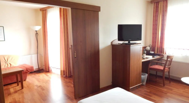 Hotel Neustifter, Book Hotel Poysdorf Weinviertel