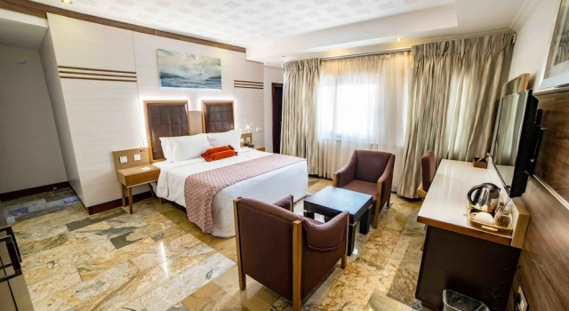 Deluxe dobbelt værelse med altan Alphaplus Apartments