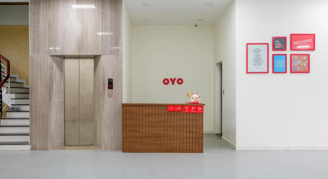 Luxury Hotel by OYO Rooms, Забронировать Отель Отели Дананга муниципалитета с парковкой, рядом с Danang Central Bus Station, Парковка