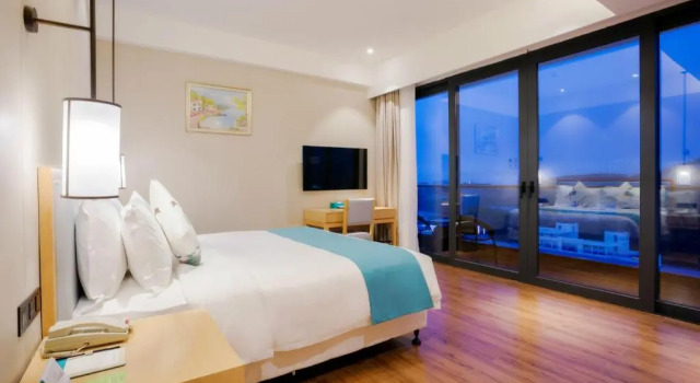 Двухместный номер Standard с видом на горы Yingshang Hotel Sanya Dadonghai Branch