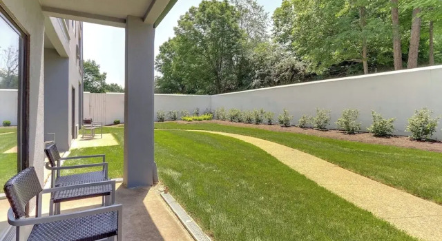 Двухместный номер Standard с балконом Courtyard Lexington South/Hamburg Place