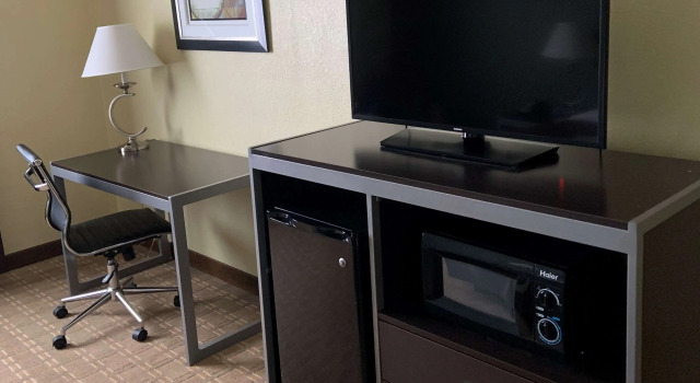 Четырёхместный номер Standard Best Western Airport Inn & Suites Cleveland
