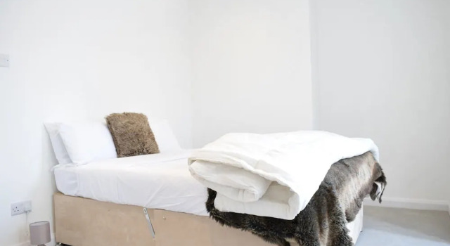 Kilburn 2 Bedroom Home, Забронировать Отель Отели Лондона 3 звезды, рядом с Мейда Вейл, 3*