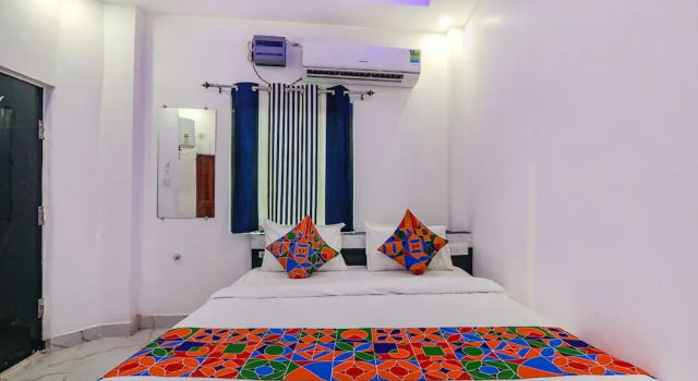 Номер Deluxe Fabexpress Hanuman Ji