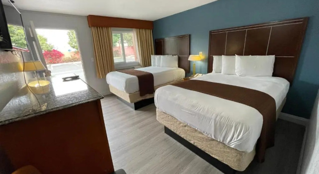 Двухместный номер Economy Pacific Inn