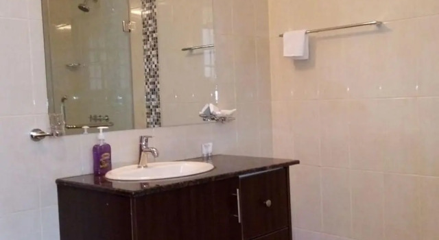 Номер Standard Karen Crescent Hotel