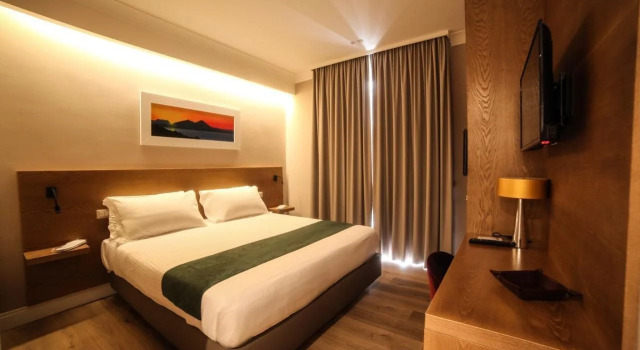 Toledo Relais Exclusive Rooms, Забронировать Гостевой дом Гостевые дома Пьяцца-дель-Плебишито, Гостевой дом