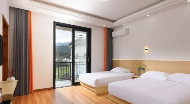 Люкс Dingjia Courtyard Homestay (Huangling Scenic Area)
