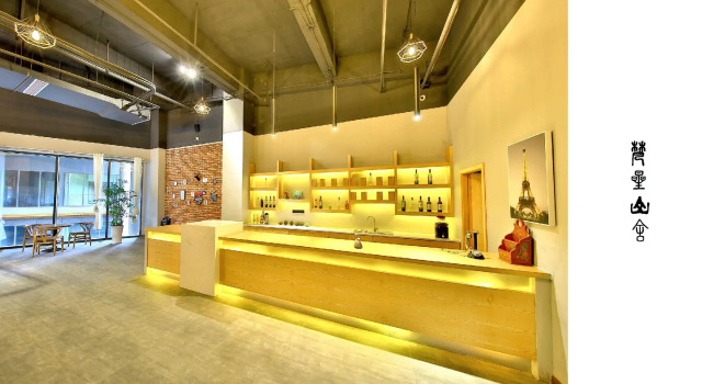 Emeis Van Stars Mountain House, Prenota Hotel Hotel a Sichuan con parcheggio, Parcheggio