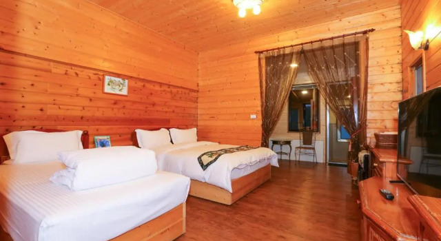 Трёхместный номер Standard с красивым видом из окна New Life Hot Spring Resort
