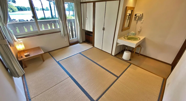 Bandai Lakeside Guesthouse