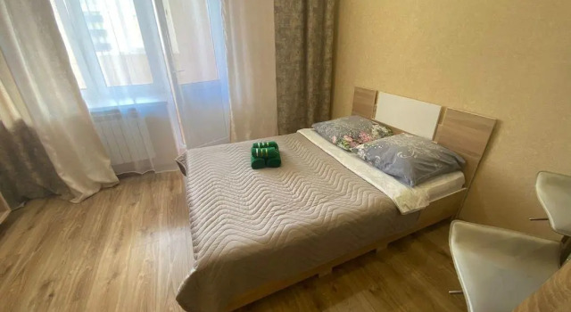 Апартаменты Уют Home (Хоум) на улице Дмитрия Михайлова 1-48