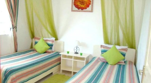 2 bedrooms appartement at Grand Baie 300 m away from the beach with private pool enclosed garden and wifi, Reserva ahora Apartamento Apartamentos en Labourdonnais, Apartamento