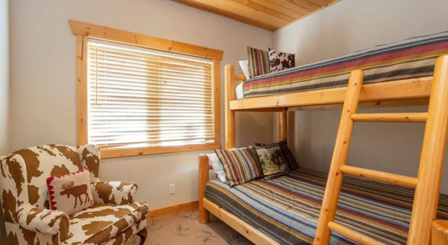 Bristlecone at Deer Valley Resort - Three Bedroom Condo with Loft and Hot Tub #504 3 Condo, Varaa Lomakeskus Deer Valley 