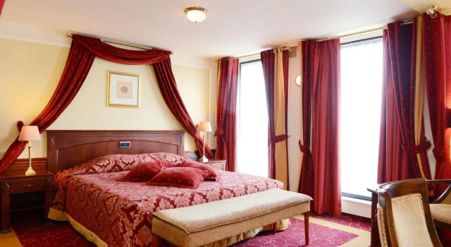 Полулюкс Amrâth Grand Hotel de l’Empereur
