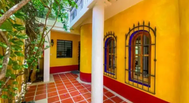 Casa Centrica 5bed/5bath AC/GYM 5 min 5ta av y Playa, Prenota Hotel Hotel a Quintana Roo con parcheggio, Parcheggio