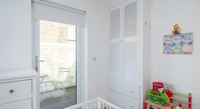 Big Family House Near Clapham Common