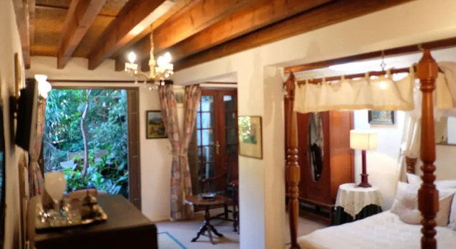 Люкс Jambo Guest House