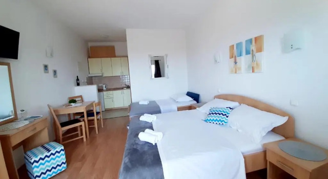 Apartments Akmadzic, Забронировать Апартаменты/квартира Макарска Biokovo Nature Park, рядом с Францисканский монастырь