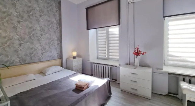 Home-Hotel Apartments on Maidan Nezalezhnosti Square, Забронировать Апартаменты/квартира Недорогие отели Киева, рядом с Андреевский спуск, недорого