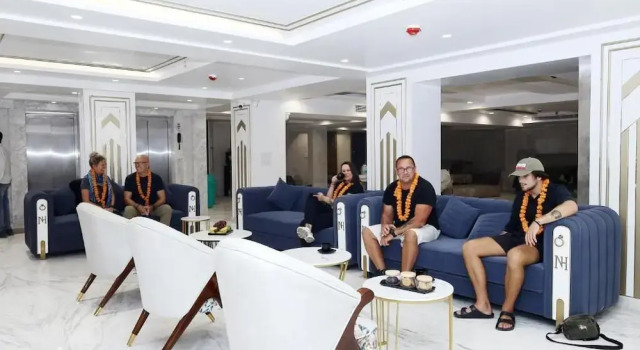 Hotel Namaste Hindustan, Забронировать Отель Отели Нью-Дели с завтраком, Завтраки