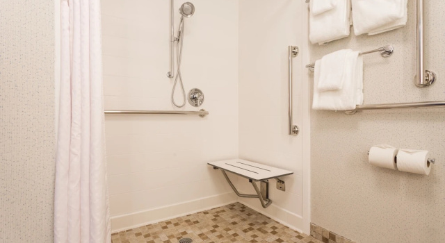 Двухместный люкс Holiday Inn Express Hotel & Suites Goldsboro - Base Area by IHG
