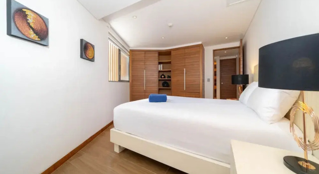 Luxury 2BR Apartment in Bluepoint 82
