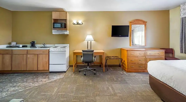 Четырёхместный люкс Clarion Hotel & Suites Fairbanks near Ft Wainwright