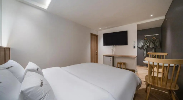 Brown Dot Hotel Eurwangri