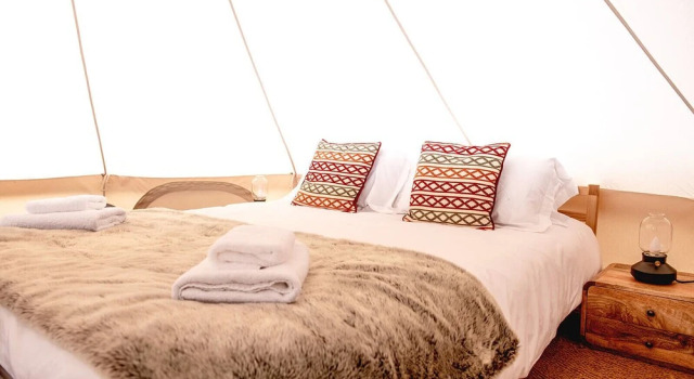 Oastbrook Glamping, Забронировать Кемпинг Отели Исторического графства Суссекса с парковкой, Парковка