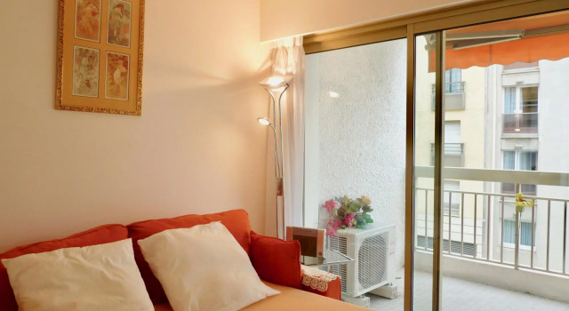One Bedroom Apartment in the Center of Cannes Next to the Carlton a few Meters From the Croisette - 367