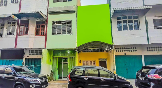 SPOT ON 92236 Kediri Family Homestay, Rezerwuj Hotel Medan Sumatra