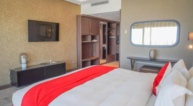 Номер Standard Royal Tulip City Center