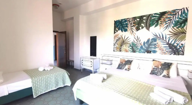 Трёхместный номер Standard с балконом Hotel TEA - Praia a Mare