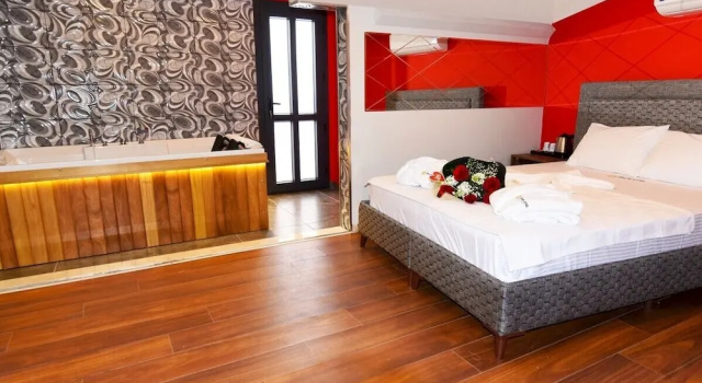 Номер Luxury Renk Otel Karşıyaka