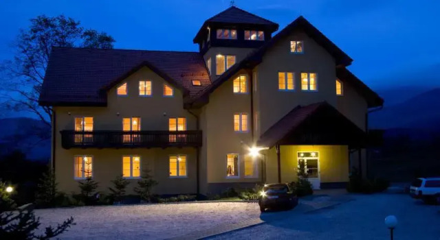 Hotel Belweder - przy hotelu Golebiewski, Забронировать Отель Карпач 