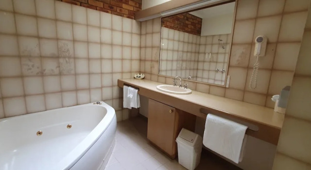 Семейный номер Standard Pines Country Club Motor Inn
