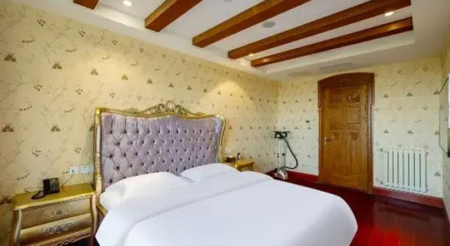 Люкс World Hotel·German-Style Villas (Qingdao Zhanqiao Xinhaoshan Subway Station)